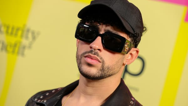 Bad Bunny demandó a una cervecería por uso no autorizado de su imagen y marca