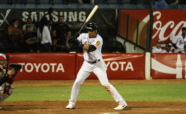 Los Leones tenían todo Cuadrado: Cardenales quedaron tendidos en el terreno del Universitario