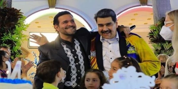 Cancelan contratos a Pablo Montero por cantarle a Maduro