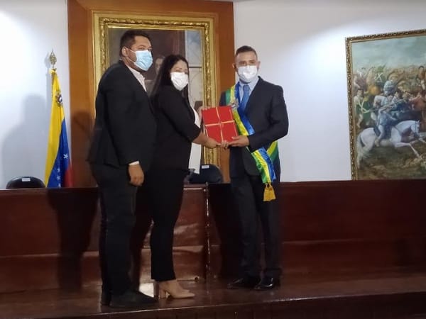 Anzoátegui | Gobernador Luis Marcano entregó proyecto de presupuesto para el 2022 ante el Cleanz