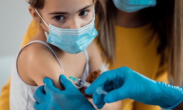 España iniciará vacunación para niños de 5 a 11 años el 15 de diciembre