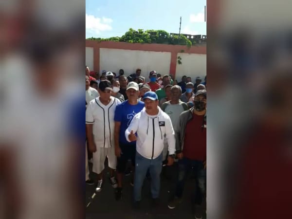 Sucre | En Río Caribe los pescadores rechazan el aumento de la gasolina a 0,50$