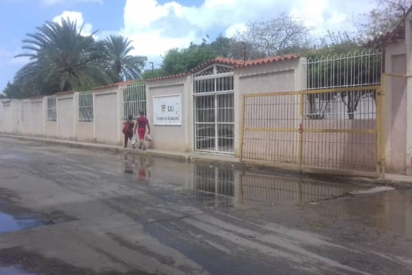 Nueva Esparta | Denunciaron brote de aguas negras en Cerromar