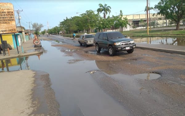 Transeúntes en Anzoátegui denunciaron fallas en el drenaje tras las lluvias de la semana pasada