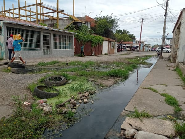 Vecinos de Buena Vista viven entre aguas residuales desde hace más de 40 años