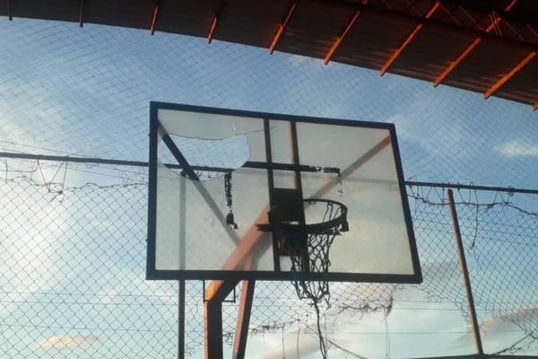 Habitantes de Cerromar denunciaron el deterioro de la cancha Jorge Luis Barazarte