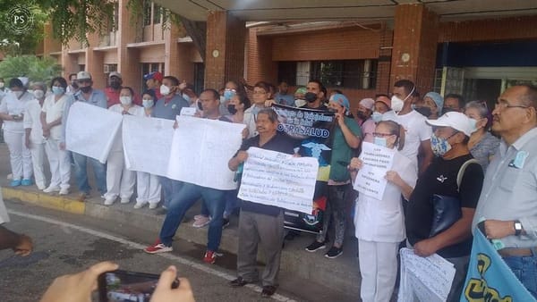 Trabajadores del Hospital Razzeti protestaron por baja remuneración salarial