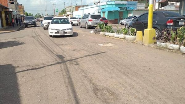 Usuarios de la Av. Cayaurima en Barcelona denunciaron malas condiciones de la vía