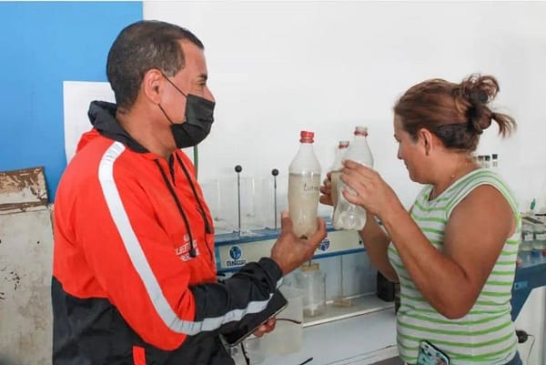 Gobernador de Sucre aseguró que el agua "es potable" pese denuncias del mal estado