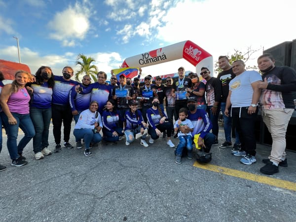 Nadadores sucrenses consagrados en Colombia fueron condecorados por la Alcaldía de Cumaná 