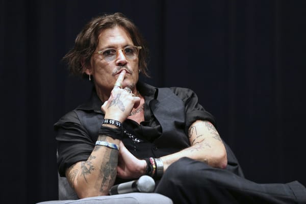 Después de 25 años Johnny Depp volverá a dirigir una película