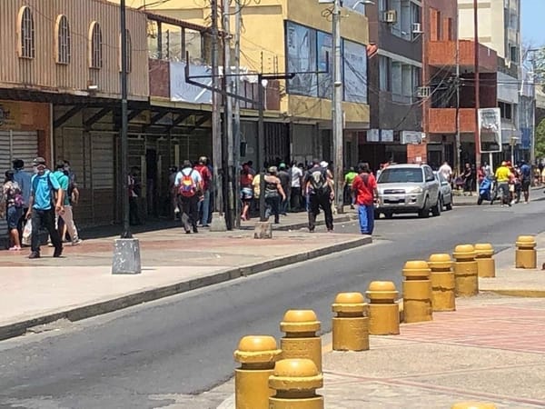 Empresarios de Cumaná se mantienen en "incertidumbre" ante inestabilidad del dólar