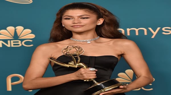Zendaya recibió un Emmy como la mejor actriz de serie dramática