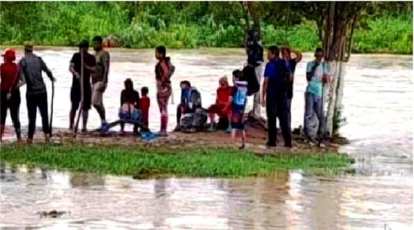 En un intento de cruzar el Río Bravo 22 venezolanos quedaron atrapados en un islote