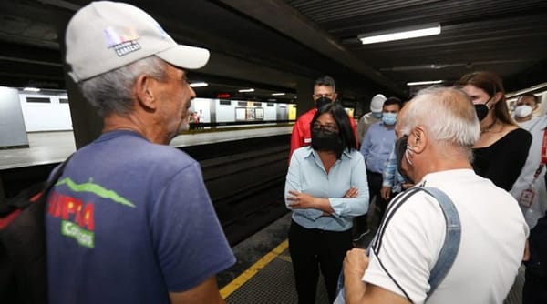 Delcy Rodríguez inspeccionó obras de recuperación del metro de Caracas