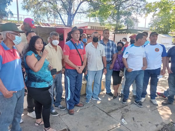 Trabajadores de Hidrocaribe continúan exigiendo la renuncia de la gerente en Sucre