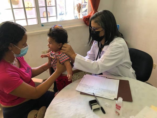 Más de 100 personas fueron atendidas en Sucre en jornadas médicas impulsadas por Cedisuc