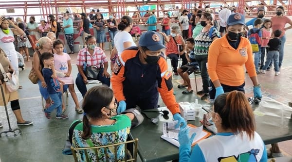 Habitantes de Villa Rosa en Nueva Esparta asistieron al Tren de la Salud
