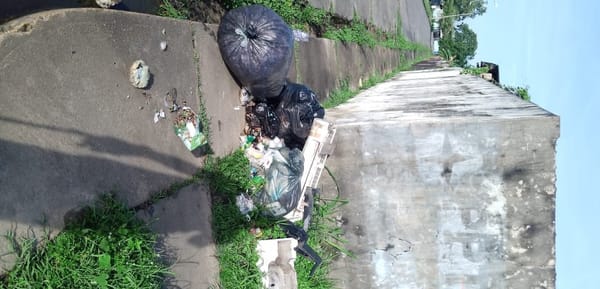Vertedero de basura improvisado afecta a dos escuelas de 23 de Enero en Maturín