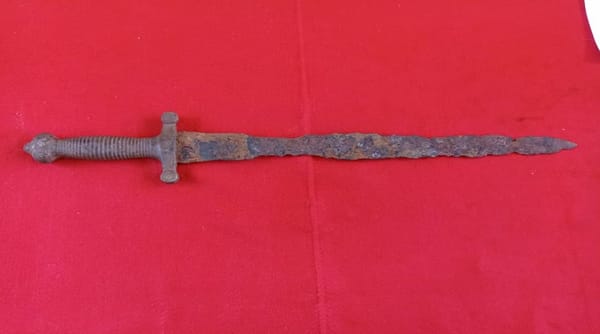 Hallan espada en Güiria vinculada a la Campaña Libertadora de Oriente