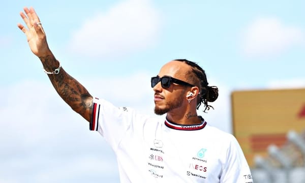 El piloto Lewis Hamilton se une a la industria cinematográfica