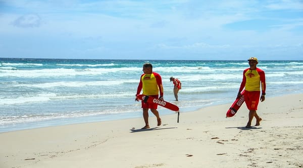 Ante las lluvias lneguard se mantiene alerta en las playas de Nueva Esparta