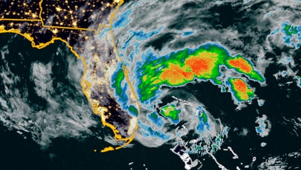 La tormenta tropical Nicole azotó el centro de Florida