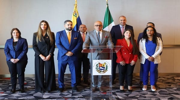 Gobierno y oposición de Venezuela firmaron acuerdo social en diálogo de México