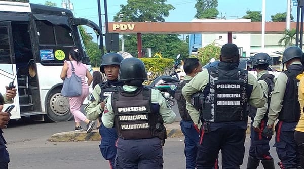 PoliBolivar aprehendió a una joven por agredir y amenazar a su madre de muerte