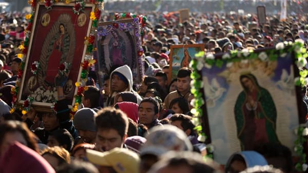 La Basílica de Guadalupe reúne miles de feligreses para consagrar su fe