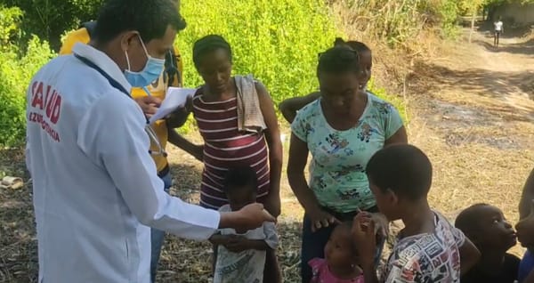 Al rededor de 100 familias del municipio Valdez recibieron atención médica y donaciones