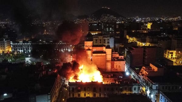 Se reportó incendio en una casona en el centro de Lima