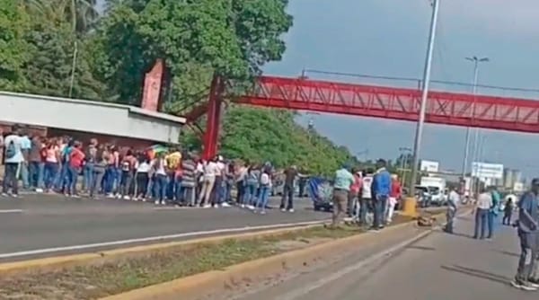 Trabajadores de la UDO Anzoátegui protestan para exigir salarios dignos