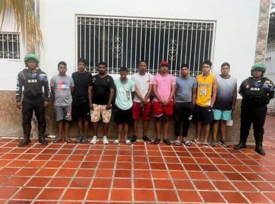 Nueve hombres fueron sometidos a servicio comunitario por mojar a un PNB