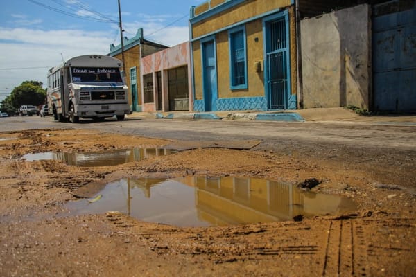 Habitantes de Buenaventura en Porlamar exigieron rehabilitación de las calles