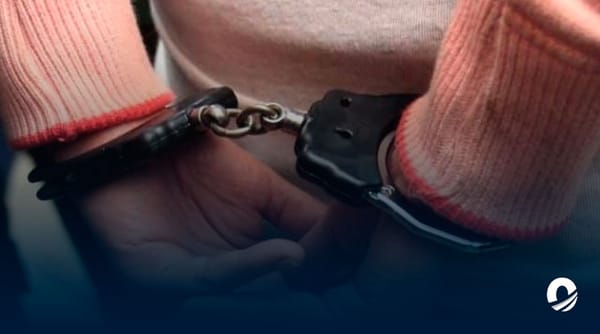 Madre abusaba de sus tres hijos con un palo de escoba