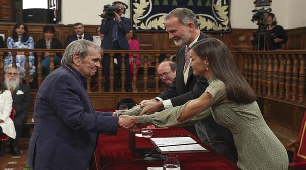 Rafael Cadenas recibió Premio Cervantes de manos del rey de España