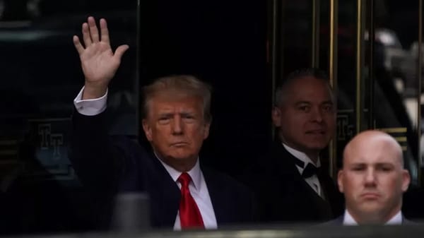 Donald Trump fue detenido tras ingresar a la corte de Manhattan
