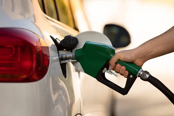 Bajarán los precios de la gasolina y el gasoil en junio en Uruguay