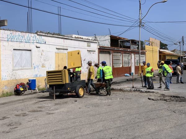 Iniciaron trabajos de recuperación vial de la batea de Barrio Sucre 