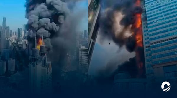 Edificio de oficinas se ardió en fuego en China