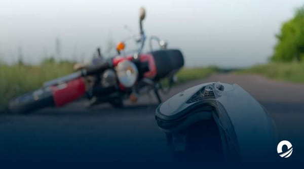 Joven falleció mientras le enseñaba a manejar moto a una adolescente