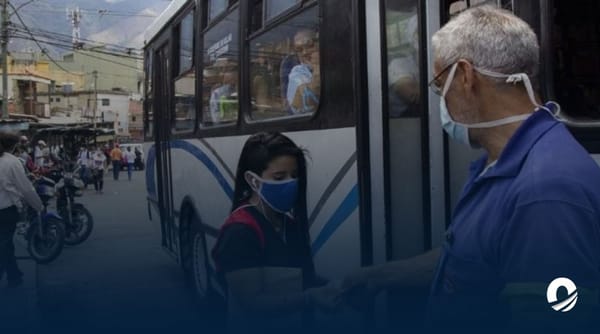 Transportistas propusieron indexar el pasaje urbano al dólar