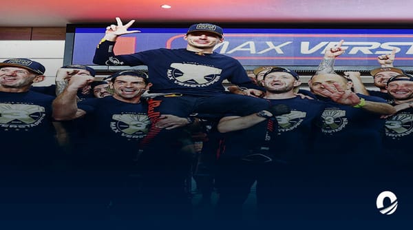 Max Verstappen tricampeón