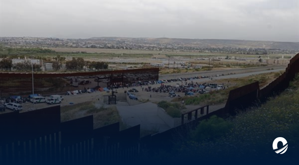 Gobierno estadounidense ampliará el muro fronterizo para evitar paso de migrantes