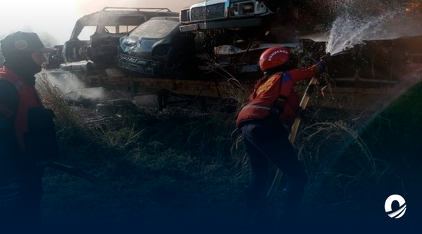 Incendio afectó alrededor de 70 vehículos en estacionamiento de Aragua