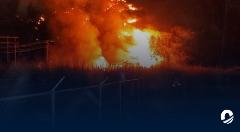 Incendio forestal consumió terrenos de sub estación eléctrica en Maracay