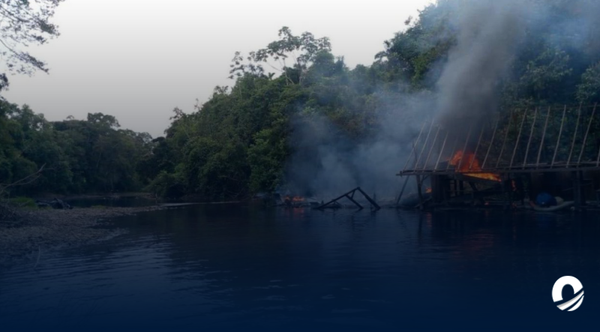 FANB neutralizó cinco balsas empleadas en la minería ilegal en la región amazónica