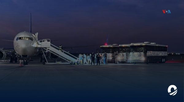 Estados Unidos evalúa reanudar los vuelos de deportación para migrantes venezolanos