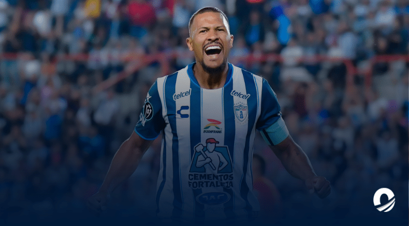 Salomón Rondón fue reconocido con Balón de Oro de la Liga MX